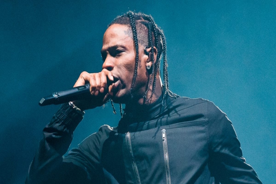 Upcoming100-Travis Scott seemed ready to nearly toss an overzealous fan ...